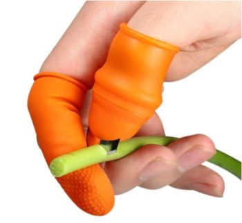6 pieces Silicone Finger Protector for Fruit and Vegetable Picking Potted Garden Silicone Thumb Cutter Set,Separator Finger Plant Fruits Picking Tool,Fruit and Vegetable Picking Potted Plants Trim Thumb for Strawberry Shears and Scissors