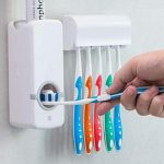 Touch me brush holder.07